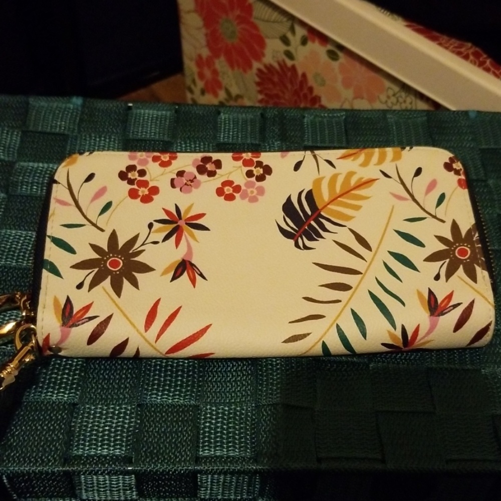 Floral wallet